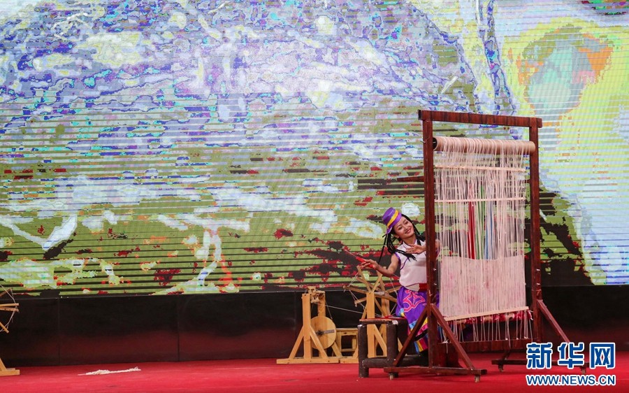 2018ལོའི་ཀྲུང་གོ་མཚོ་སྔོན་རྒྱལ་སྤྱིའི་བོད་ལུགས་ས་གདན་འགྲེམ་ཚོགས་འགོ་བརྩམས་པ།