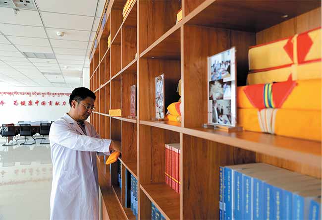 བོད་ཀྱི་གསོ་བ་རིག་པའི་དཔེ་རྙིང་དང་ཚད་ལྡན་ཡིག་ཆ་རིགས་600ལྷག་ཙམ་གྲངས་གཞི་ཅན་ལ་བརྟེན་ནས་རིན་ཐང་གསར་པ་མངོན་པ། 