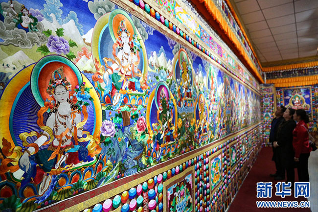 མཚོ་སྔོན་མང་རའི་བོད་རིགས་འཚེམ་དྲུབ་ཀྱི་མཛེས་པ་འཛམ་གླིང་ལ་ཁྱབ།