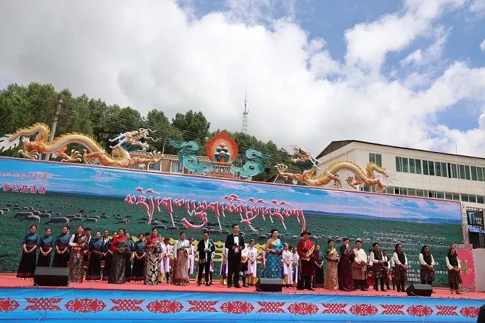མཛོད་གཡང་ཕྱུག་མོའི་སྤྲོ་འཛོམས་ཞེས་པའི་རིག་རྩལ་སྤྲོ་ཚོགས་སྤེལ་བ།