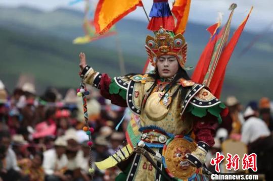 གེ་སར་རིག་གནས་རྒྱུན་འཛིན་རྟེན་གཞི་དེ་མཚོ་སྔོན་ཞིང་ཆེན་མགོ་ལོག་ཁུལ་དུ་གཞིས་ཆགས་པ།