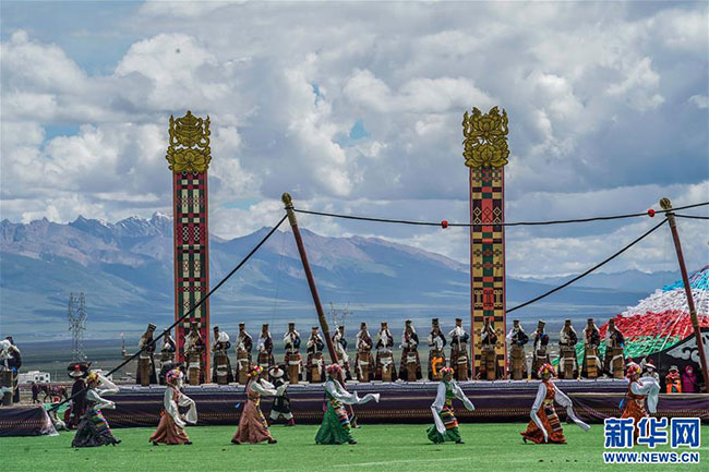 ལོ་ངོ་སུམ་བརྒྱ་ལྷག་གི་ལོ་རྒྱུས་ལྡན་པའི་འདམ་སྤྱི་རིམ་རྟ་རྒྱུག་དུས་ཆེན་འགོ་ཚུགས་པ།