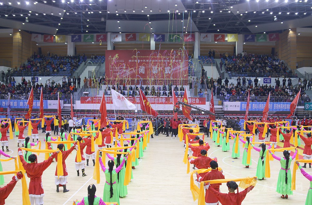 སི་ཁྲོན་ཞིང་ཆེན་གྲངས་ཉུང་མི་རིགས་ཀྱི་སྲོལ་རྒྱུན་ལུས་རྩལ་འགྲན་ཚོགས་སྐབས་བཅོ་ལྔ་པ་དར་མདོར་མཇུག་བསྒྲིལ།