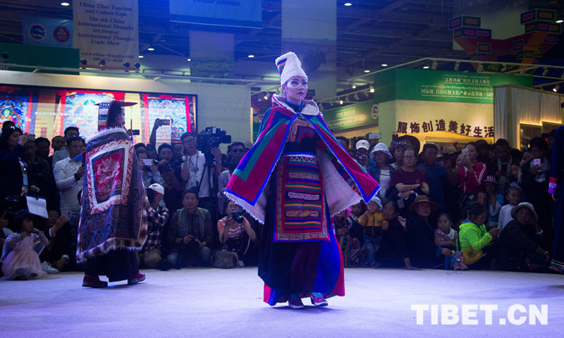 བོད་ཆས་གསར་གཏོད་ལམ་བུ།