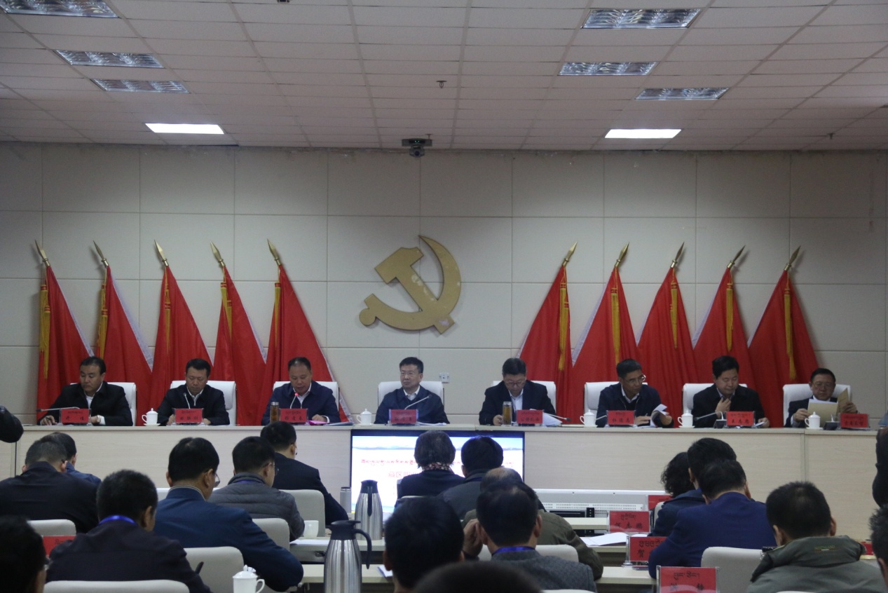 བོད་ཁུལ་གྱི་ལས་རིགས་སློབ་གསོའི་གོང་འཕེལ་ཉམས་མྱོང་སྤེལ་རེས་ཚོགས་འདུ་མཚོ་སྔོན་མཚོ་ལྷོ་རུ་འཚོགས་པ། 