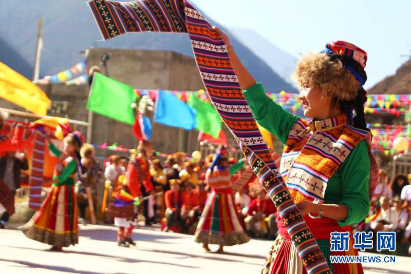  ནགས་ཚལ་དང་འཁྱག་རིའི་མཛེས་ལྗོངས་ལ་ལྟ་བའི་བྱེད་སྒོ་ཁྲོ་ཆུར་སྤེལ་རྒྱུ་རེད། 