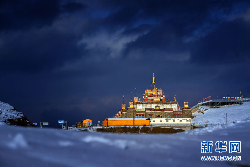 སྟོན་མཇུག་གི་ཙོང་ཁའི་སྐྱེ་རིའི་མཛེས་ཉམས།