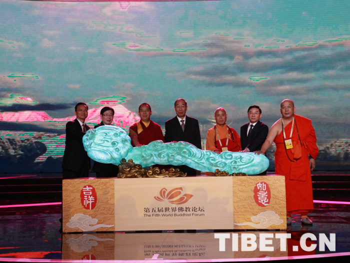 པཎ་ཆེན་སྐུ་ཕྲེང་བཅུ་གཅིག་པ་མཆོག་འཛམ་གླིང་ནང་བསྟན་གླེང་སྟེགས་སྐབས་ལྔ་བའི་འགོ་ཚུགས་མཛད་སྒོར་ཞབས་སོར་འཁོད་པ་དང་འབྲེལ་གསུང་བཤད་གནང་པ།