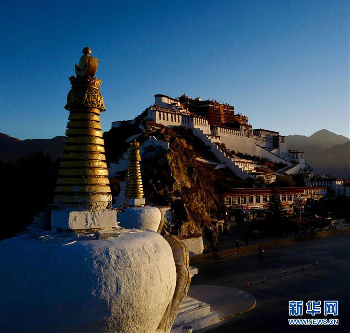 པོ་ཏ་ལར་རིན་མེད་ངང་ལྟ་སྐོར་བྱས་ཆོག