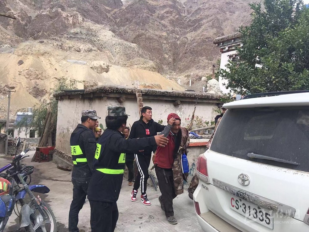 ཞིང་ཆེན་ཏང་ཨུའི་ཧྲུའུ་ཅི་ཕེང་ཆིང་ཧྭས་ཉེན་སྐྱོབ་ལས་ཀར་མཆན་བཀོད་མཛུབ་སྟོན་གནང་། 