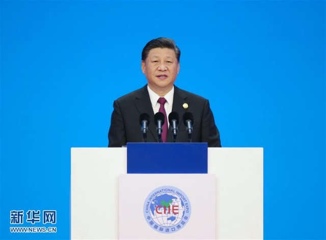 ཞི་ཅིན་ཕིང་ཀྲུང་གོ་རྒྱལ་སྤྱིའི་ནང་འདྲེན་འགྲེམ་སྟོན་འདུ་ཚོགས་སྐབས་དང་པོ་འགོ་རྩོམ་པའི་མཛད་སྒོར་ཞུགས་པར་མ་ཟད་གཙོ་དོན་གསུང་བཤད་གནང་།