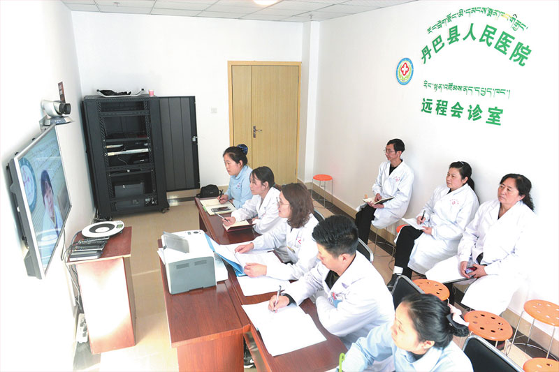 ས་མཐོའི“རྒྱང་ཁྲིད་ལྷན་འཛོམས་ནད་དཔྱད་ཁང”གིས་བོད་རིགས་ས་ཁུལ་གྱི་ནད་པར་ཞབས་འདེགས་ཞུ་བ། 