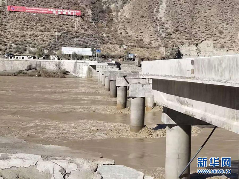 བལ་དཀར་བཀག་བསྐྱིལ་མཚེའུ་ཤོར་ནས་གྲུ་པ་རོང་འབྲི་ཆུའི་ཟམ་ཆེན་བཅད། 