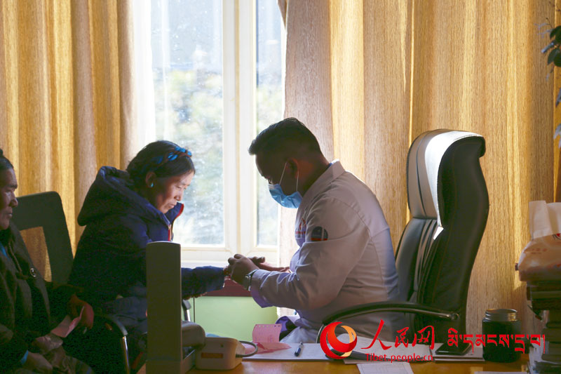 དུས་རབས་དང་བསྟུན་ནས་སྲོལ་རྒྱུན་རིག་གནས་དར་སྤེལ་གཏོང་དགོས།
