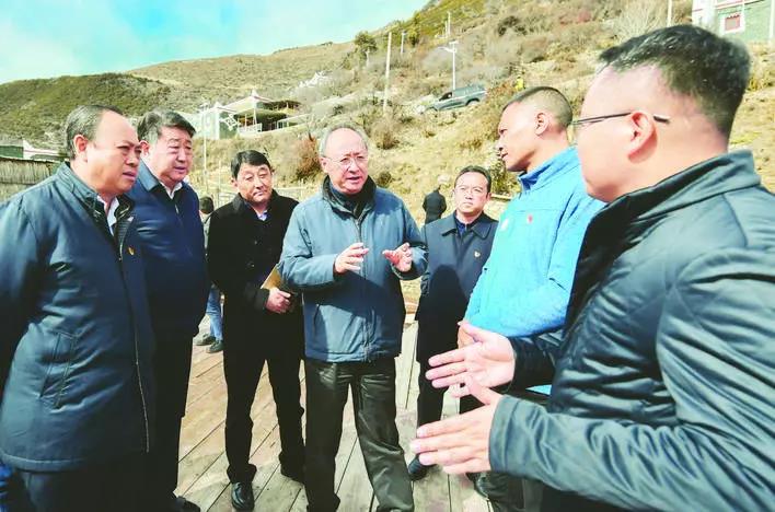 དབྱིན་ལིས་རྔ་བ་ཁུལ་དུ་བརྟག་ཞིབ་མཛད།