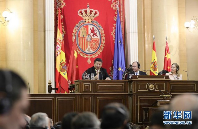 ཞི་ཅིན་ཕིང་གིས་སི་ཕེན་གྱི་གྲོས་ཞུགས་ཁང་དང་དམངས་གྲོས་ཁང་གི་གྲོས་མི་གཙོ་བོར་གསུང་གླེང་མཛད།