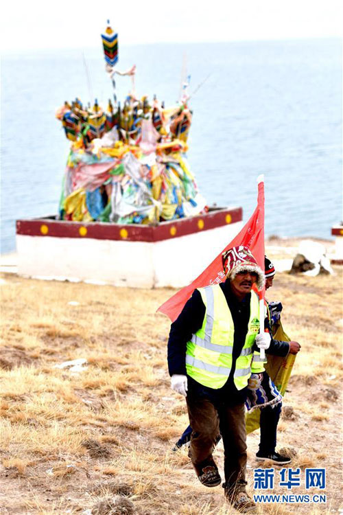སྣོད་བཅུད་དོ་དམ་སྲུང་སྐྱོང་པས་རང་ཉིད་ཀྱི་ཁྱིམ་གཞིས་སྲུང་སྐྱོང་བྱེད་པ།