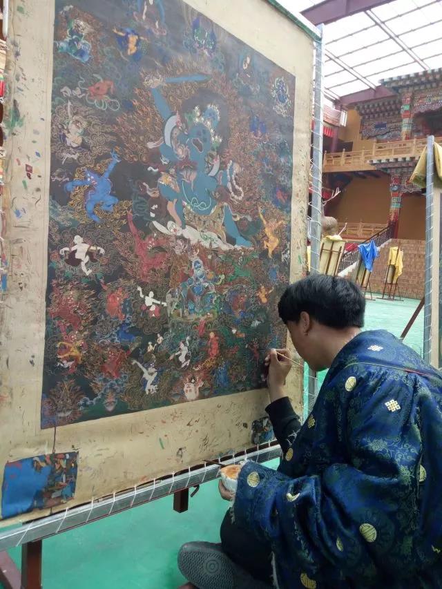 མེས་པོའི་རླབས་ཆེན་གྱི་ཕྱག་སྲོལ་ཁྲོད་འོད་དུ་འཚེར་བའི་ཇོ་ནང་ཐང་ག