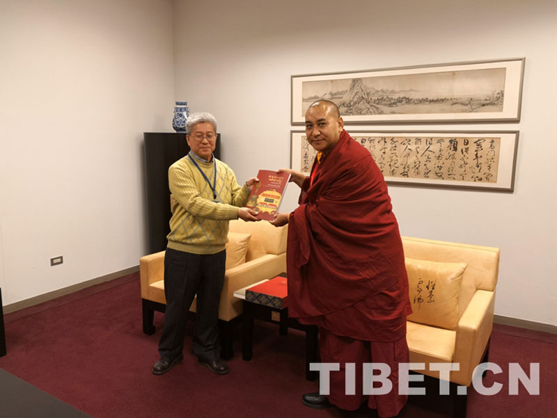 ཀྲུང་གོ་བོད་བརྒྱུད་ནང་བསྟན་སློབ་གླིང་གིས་ཚོགས་པ་སྒྲིག་འཛུགས་གནང་ནས་ཐའེ་ཝན་དུ་ཆོས་ལུགས་རིག་གནས་སྤེལ་རེས་གནང་བར་ཕེབས་པ།