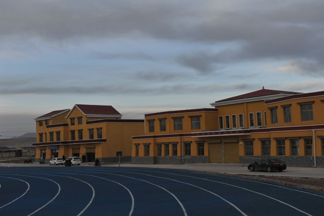 ཨ་མདོ་དམངས་སྲོལ་རིག་གནས་སྡེ་བའི་བདེ་སྐྱིད་ཀྱི་འཚོ་བ་གསར་པ།