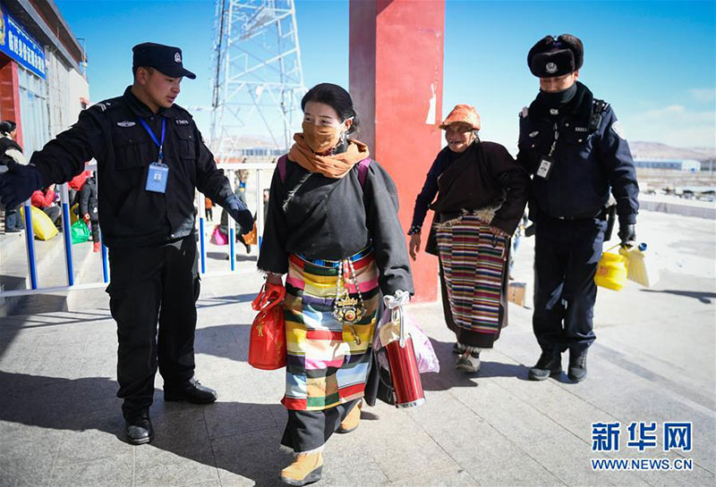 རྒྱ་མཚོའི་ངོས་ལས་ས་བབས་མཐོ་བའི་མེ་འཁོར་ས་ཚིགས་སུ་བྲེལ་འཚུབ་ཆེ་བ།