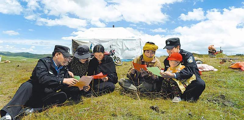 མཐོ་སྒང་གི་རྒྱན་ཆ་རི་ཆུ་ནགས་གསུམ་ལ་གནོད་པ་བྱེད་མི་རུང་།