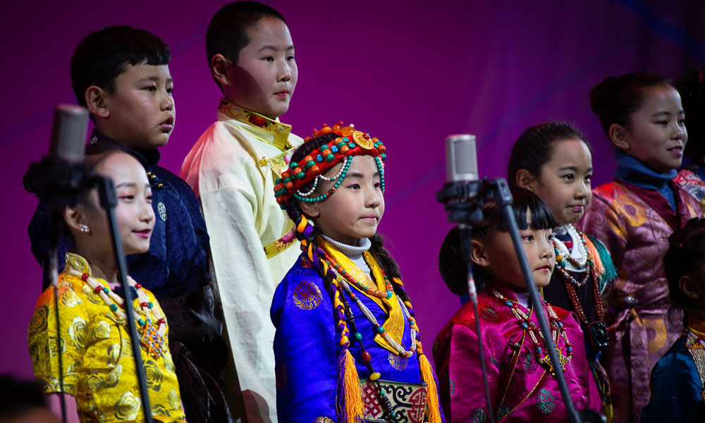 དུས་རབས་གསར་པར་གླུ་དབྱངས་ལེན།  བོད་ལྗོངས་ཀྱི་2019ལོའི་རོལ་དབྱངས་འདུ་ཚོགས་ལྷ་སར་འཚོགས་པ།