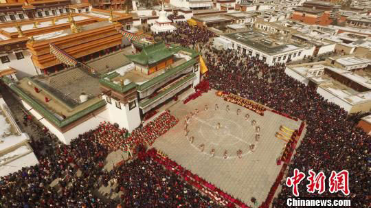 ཀན་སུའུ་བླ་བྲང་བཀྲ་ཤིས་འཁྱིལ་གྱི་འཆམ།