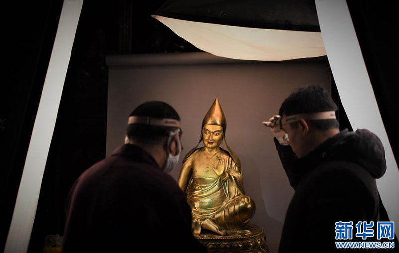 རང་རྒྱལ་གྱིས་མ་དངུལ་སྒོར་དུང་ཕྱུར་3བཏང་ནས་ཕོ་བྲང་པོ་ཏ་ལའི་དཔེ་རྙིང་སྲུང་སྐྱོང་དང་བེད་སྤྱོད་ཀྱི་ལས་དོན་སྤེལ་རྒྱུ་ཡིན་པ།