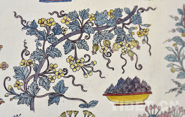 བོད་ཀྱི་ལྷ་རིས་པ་ཆེན་མོས་བོད་སྨན་གྱི་ཐང་ག་ཡང་བསྐྱར་འབྲི་བཞེངས་མཛད་པ།