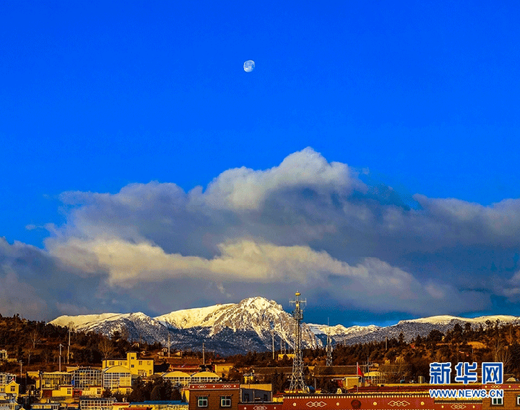 སེམས་ཀྱི་ཉི་ཟླའི་མཛེས་ལྗོངས།