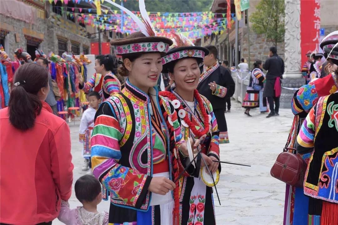 སྐབས་དང་པོའི་གཟི་རྩ་སྡེ་དགུའི་དྭགས་པོའི་རིག་གནས་དུས་ཆེན།