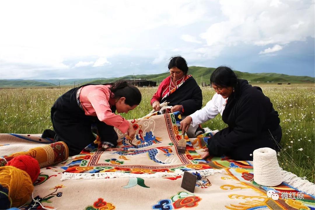 ​སྐ་ཆུ་བཞུར་རྒྱུན་གྱི་གཏམ་རྒྱུད་དེ་འབྲོག་མི་རེ་རེ་ལ་འབྲེལ་བ་ཡོད།