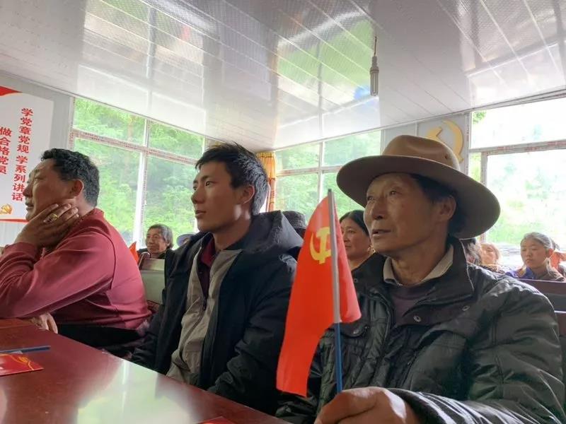 ཛམ་ཐང་གིས་ཏང་བཙུགས་ནས་ལོ་འཁོར98ལོན་པའི་རྗེས་དྲན་བྱ་འགུལ་སྤེལ།