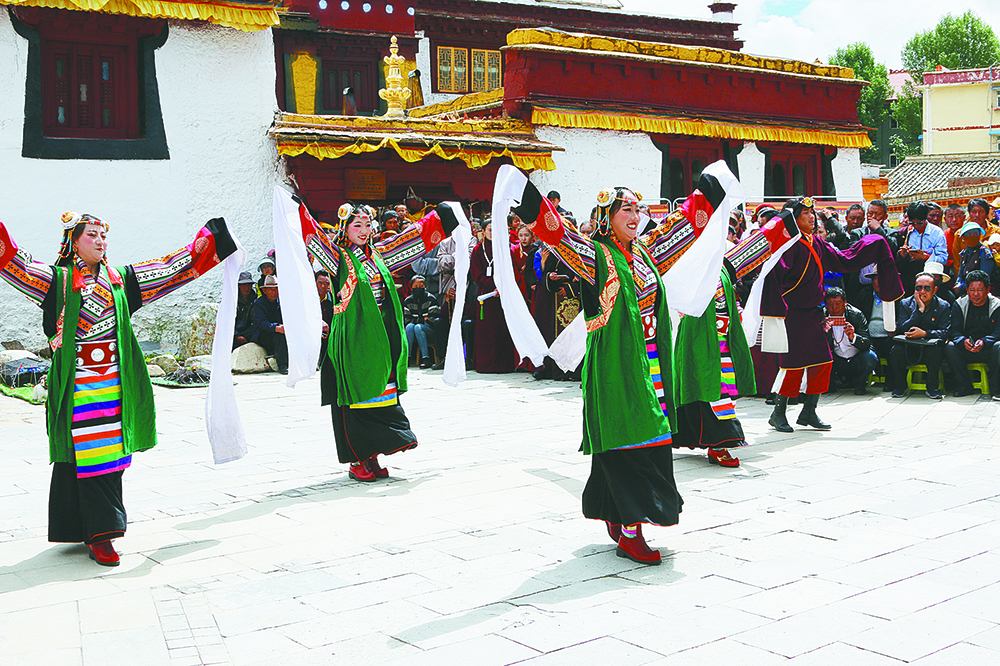ལི་ཐང་རྫོང་གི་གཟུགས་མེད་ཤུལ་བཞག་རིག་གནས་ཀྱི་རྣམ་གྲངས22འགྲེམ་སྟོན་བྱས།