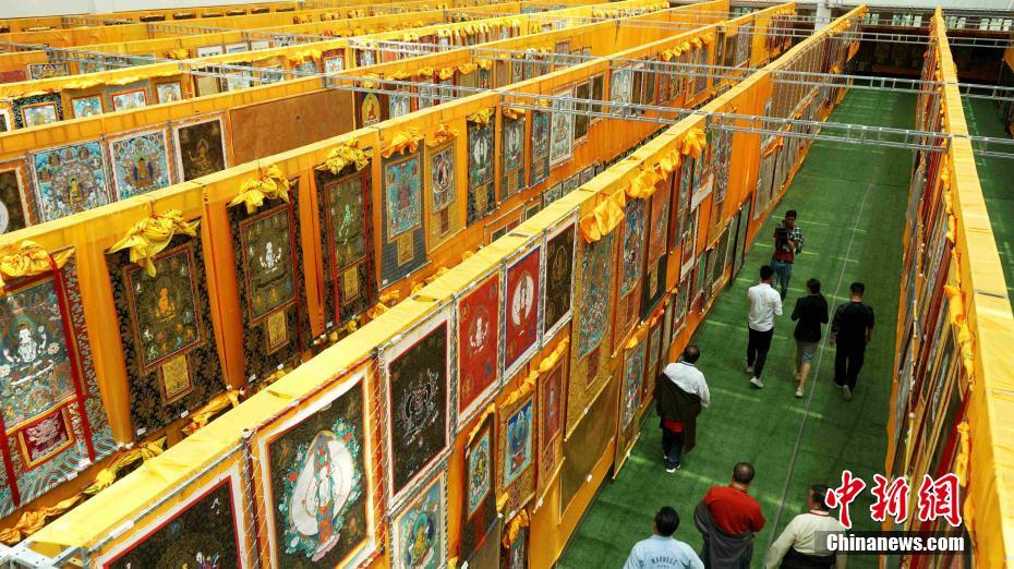 ཀྲུང་གོའི་“བོད་ཀྱི་རི་མོའི་ཕ་ཡུལ”ཏེ་མཚོ་སྔོན་རེབ་གོང་གིས་ཐང་གའི་རིགས་ཀྱི་འཛམ་གླིང་ཟིན་ཐོ་ཁག་གཉིས་བཏོད་པ།