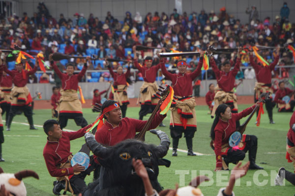 མགོ་ལོག་བོད་རིགས་རང་སྐྱོང་ཁུལ་དུ་རྨ་ཡུལ་གེ་སར་རིག་གནས་ཡུལ་སྐོར་དུས་ཆེན་གཟབ་རྒྱས་ངང་འགོ་ཚུགས་པ།