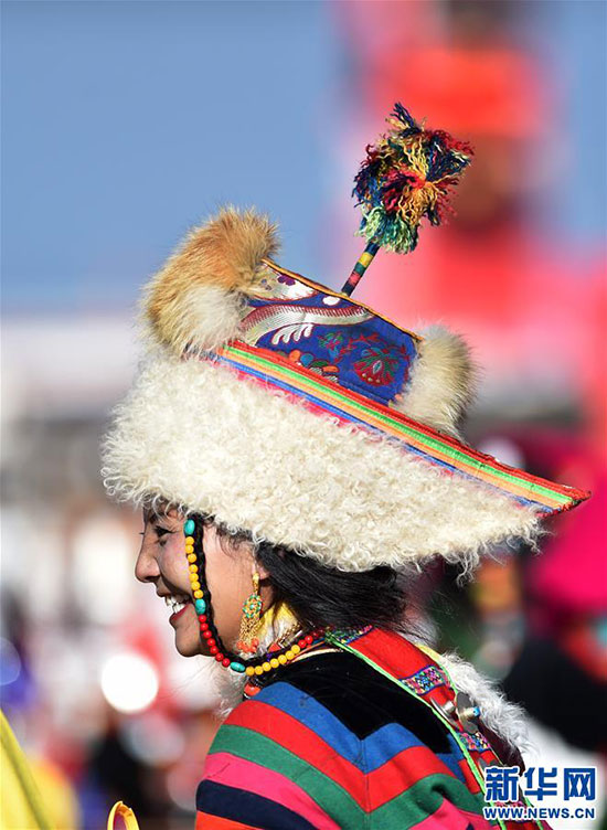བྱང་ཐང་ཨ་མདོ་འབྲོག་ཁུལ་གྱི་“གནམ་སྐུད་ཞྭ་མོ”