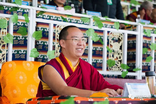 པཎ་ཆེན་ཨེར་ཏེ་ནི་ཆོས་ཀྱི་རྒྱལ་པོ་བྱང་ཐང་གི་འཆར་ཅན་གེ་སར་རྟ་རྒྱུག་སྒྱུ་རྩལ་དུས་ཆེན་འགོ་ཚུགས་མཛད་སྒོར་ཕེབས་པ།