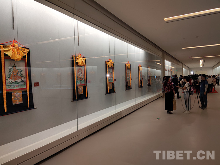 “གངས་ལྗོངས་ཀྱི་གཟི་འོད་དེ་བོད་ལྗོངས་ཆབ་མདོའི་ཐང་ག་རྩེ་གྲ་བརྒྱའི་ཆེད་དོན་འགྲེམས་སྟོན”ཐེན་ཅིན་དུ་སྤེལ་བ།