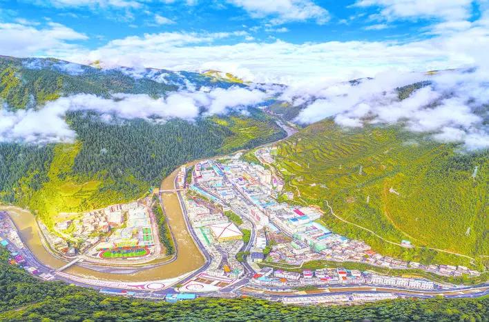 ​འཛམ་ཐང་རྫོང་གི་འཕོ་འགྱུར་དང་ལོ་ངོ་བདུན་ཅུ།