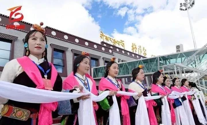 དཀར་མཛེས་གེ་སར་གནམ་གྲུ་ཐང་ལ་གནམ་གྲུ་དངོས་སུ་ཤར་གཏོང་ཐུབ་པ།