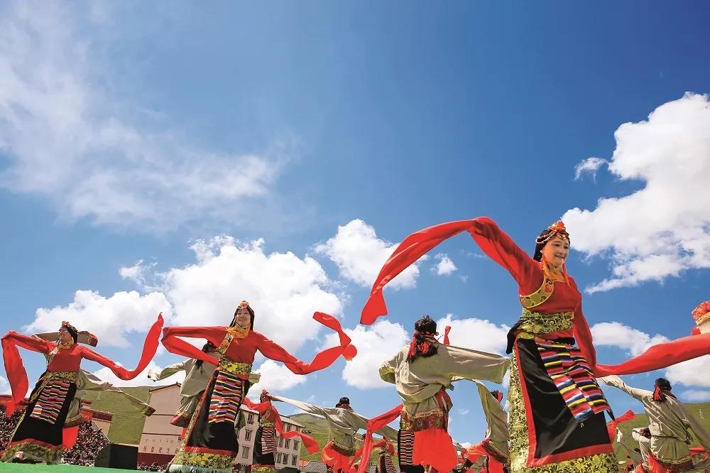 པར་རིས་ལམ་ནས་འཚོ་བ་གསར་པར་བསྟོད།