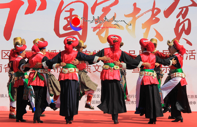 ཧྲང་ཧའེ་ནས་སེམས་ཀྱི་ཉི་ཟླའི་དངོས་མིན་རིག་གནས་ཤུལ་བཞག་འགྲེམ་སྟོན་བྱས།