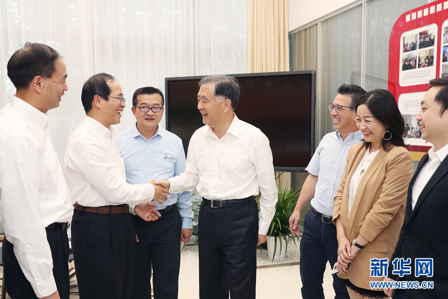 ཝང་དབྱང་གིས་ཀྲེ་ཅང་ཞིང་ཆེན་གྱི་སྲིད་གྲོས་བྱ་བར་རྟོག་ཞིབ་མཛད།