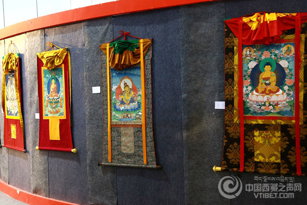 ཐང་གའི་རྒྱུན་འཛིན་པའི་ཟབ་སྦྱོང་སྐབས་ལྔ་པ་བདེ་བླག་ངང་མཇུག་བསྒྲིལ་བ།
