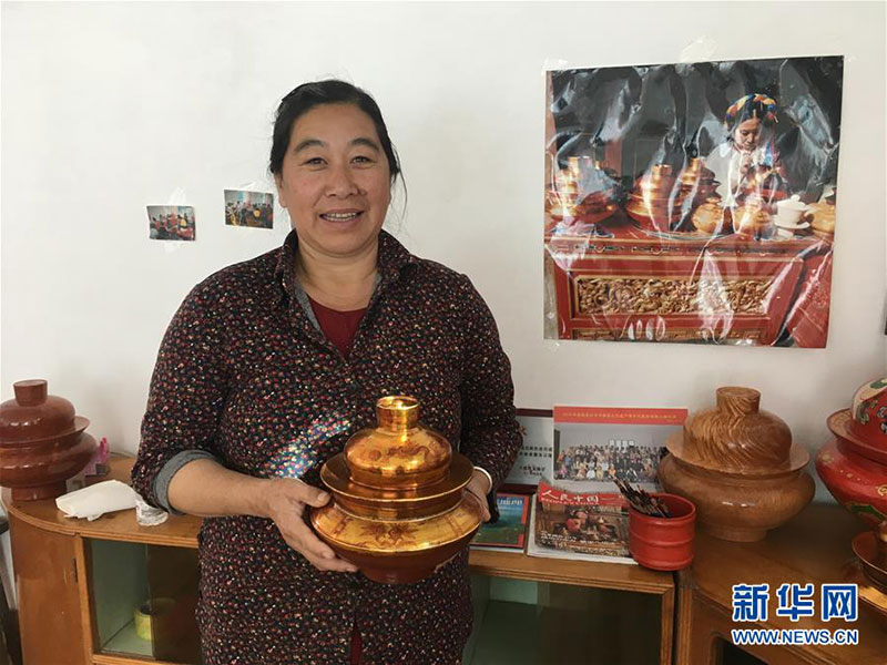 བདེ་སྐྱིད་གྲོང་ཚོའི་ཤིང་ཕོར། 