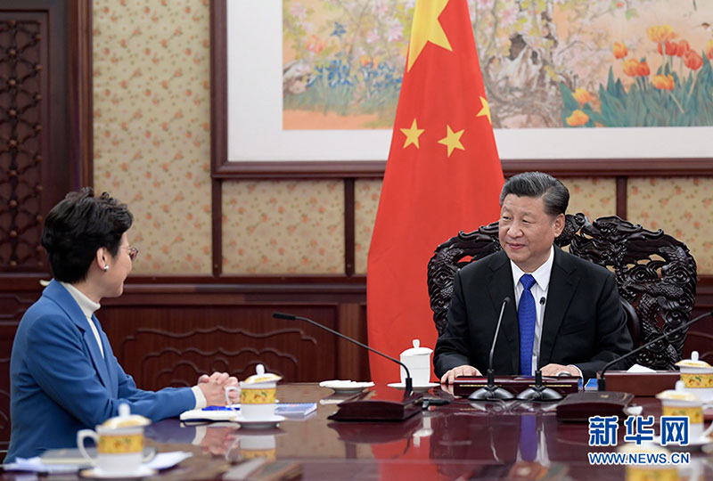 ཞི་ཅིན་ཕིང་གིས་པེ་ཅིང་དུ་ལས་འགན་སྒྲུབ་ཚུལ་གསལ་ཞུ་གནང་བར་ཕེབས་པའི་ལིན་ཀྲེང་ཡེའུ་ཨེ་ལ་མཇལ་འཕྲད་གནང་བ།