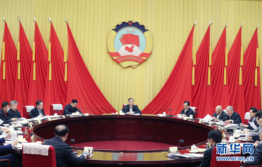 ཝང་དབྱང་གིས་རྒྱལ་ཡོངས་སྲིད་གྲོས་ཐེངས་སོ་གཅིག་པའི་ཀྲུའུ་ཞིའི་ཚོགས་འདུར་གཙོ་སྐྱོང་བྱས་བ།