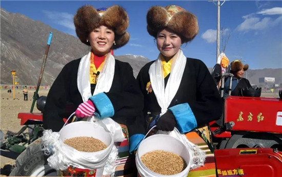ལྷ་སར་ཟླ་3པའི་ཚེས་16ཉིན་རྨོད་གཉའ་གཅོག་མཁན་རེད་འདུག